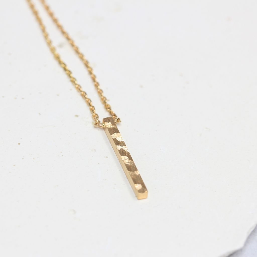 Collier en or Rose champagne 18 carats travaillé à partir de la texture isandre.