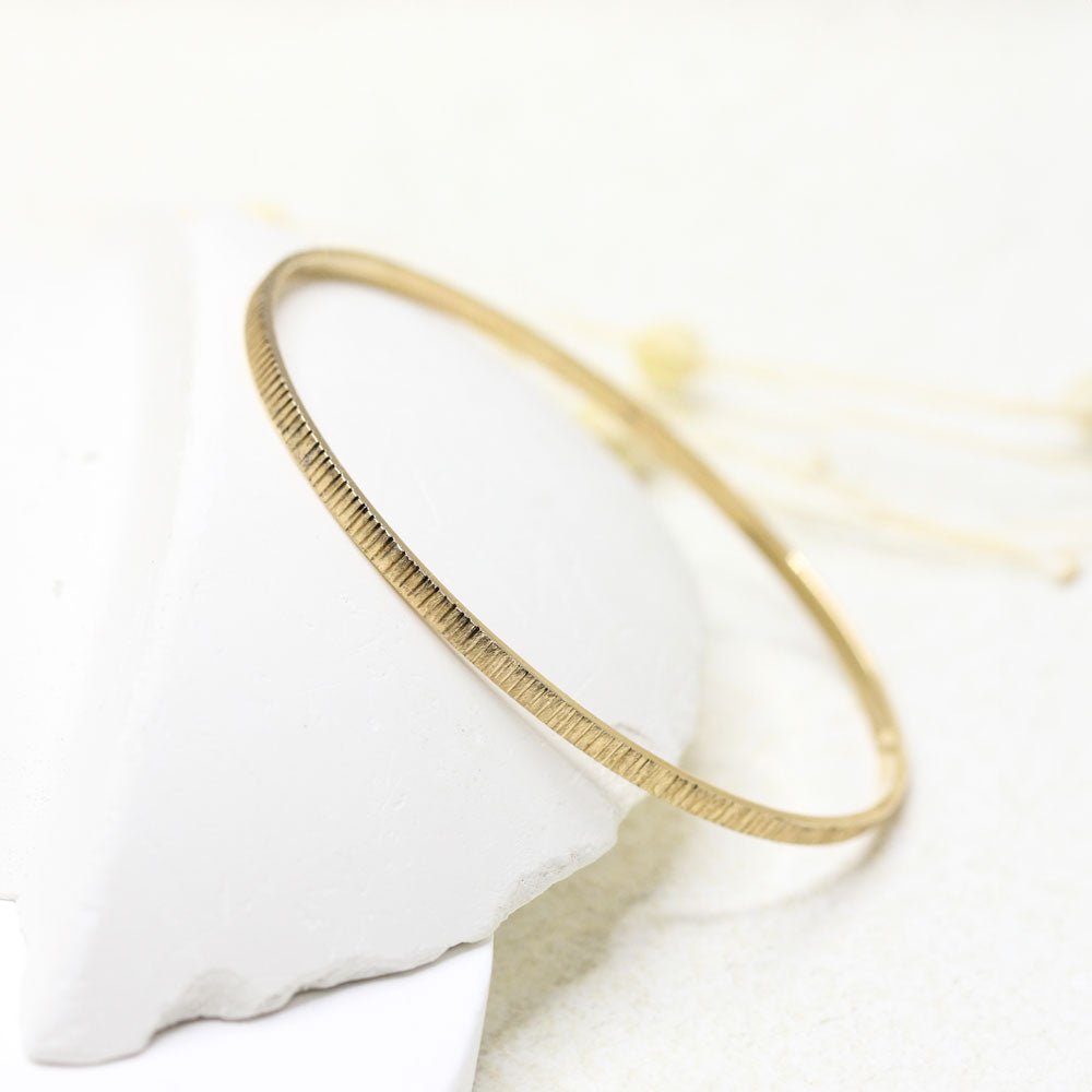 Jonc femme en or éthique éco-responsable.