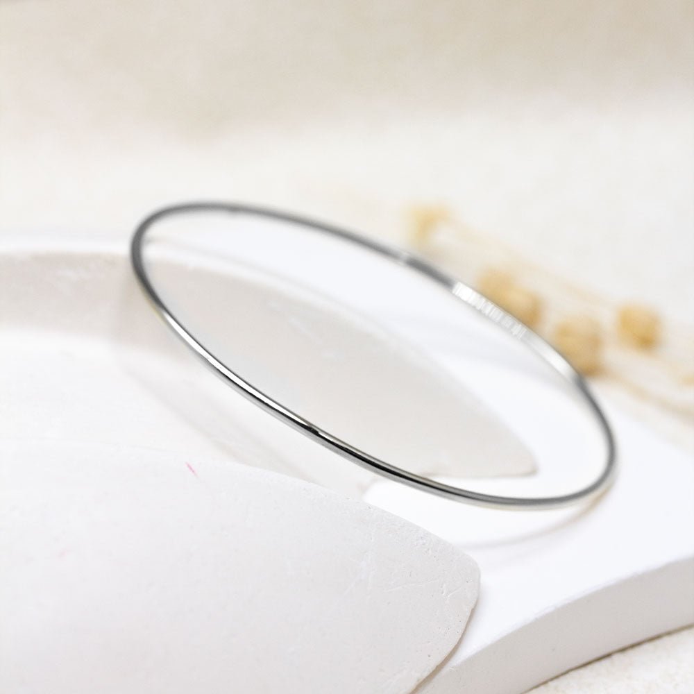 Jonc en or gris palladié éthique et responsable.